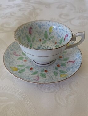 Vintage C1920's Floral Bone China Teacup & Saucer Set